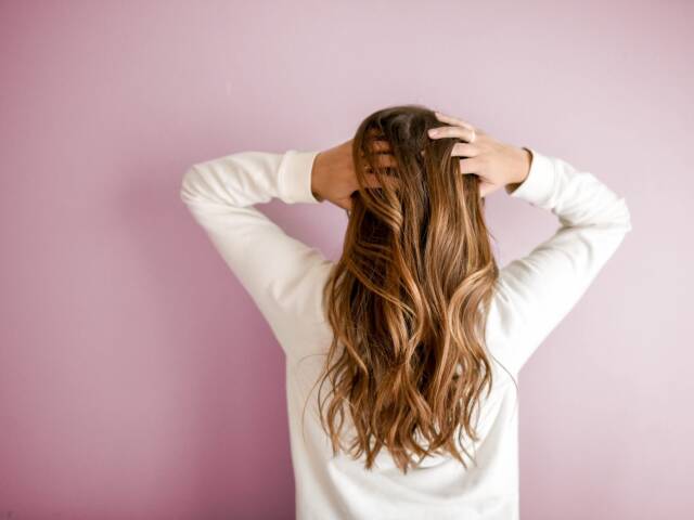 Na ratunek włosom – jak odżywić kosmyki przed nadejściem wiosny?